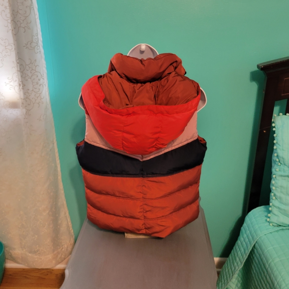 Aeropostale vest